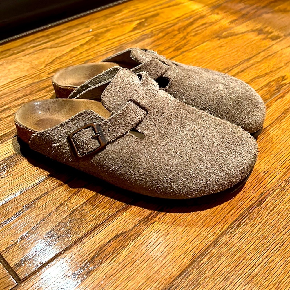 Birkenstock Boston clogs, size 35, Suede Taupe w/ box. Purchased from Nordstrom
